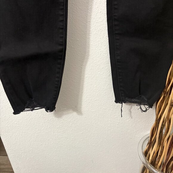 Good American Good Waist Crop Skinny Black Plus Size 20 Distressed Hem - Picture 2 of 10